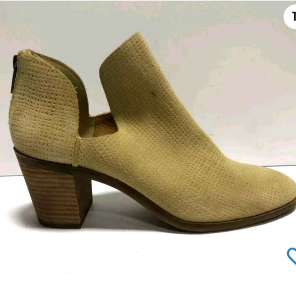 NEW LUCKY BRAND Power Bootie Sz 9 Soft Cream color suede zipper back